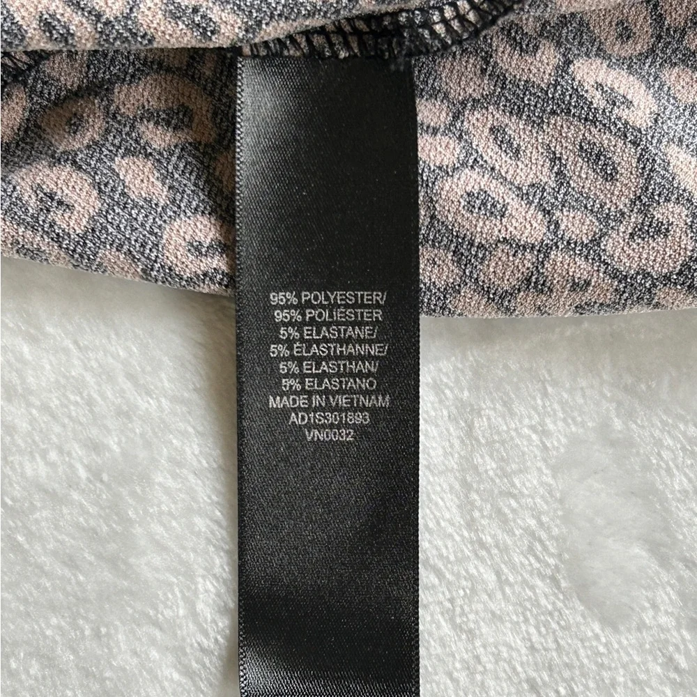 ADRIANNA PAPELL Animal Print Women’s‎ Blouse - Picture 10 of 11